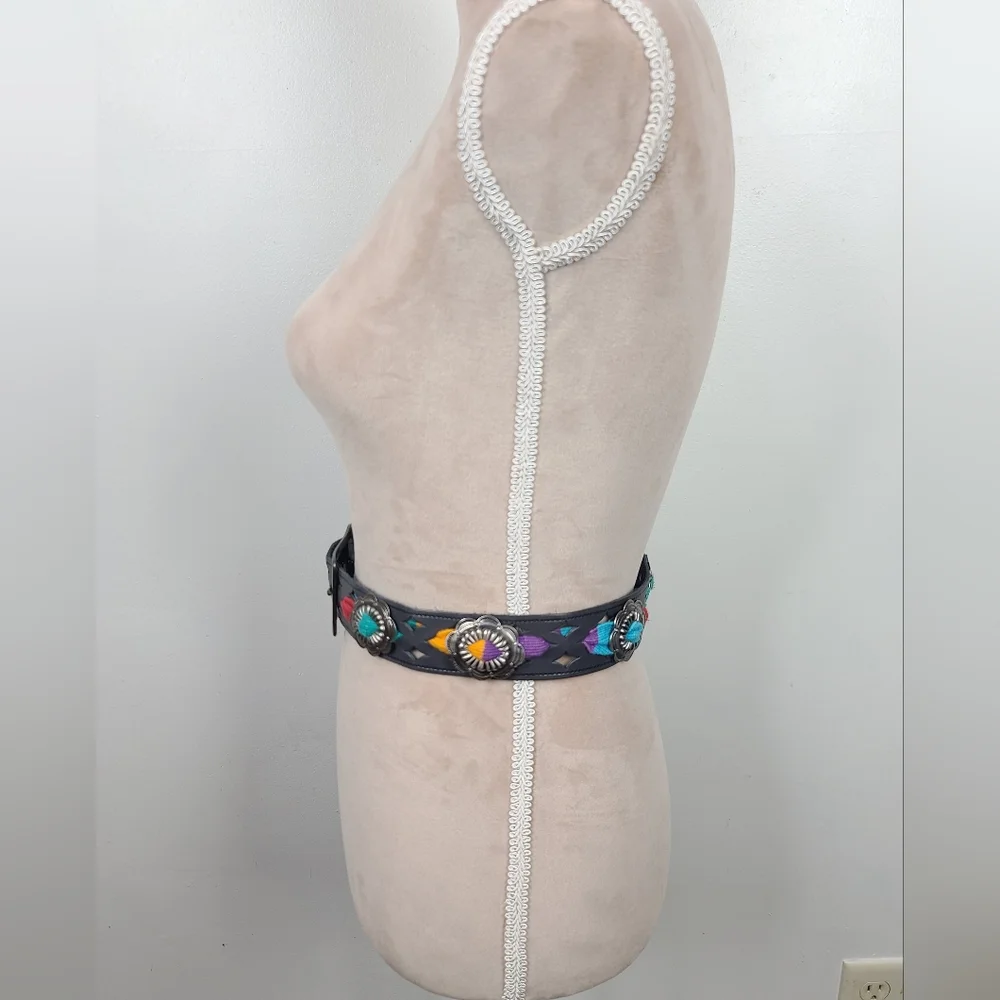 Vintage Charcoal Gray Western Leather Serape Silver-Tone Stamped  Concho Belt M - Picture 8 of 16